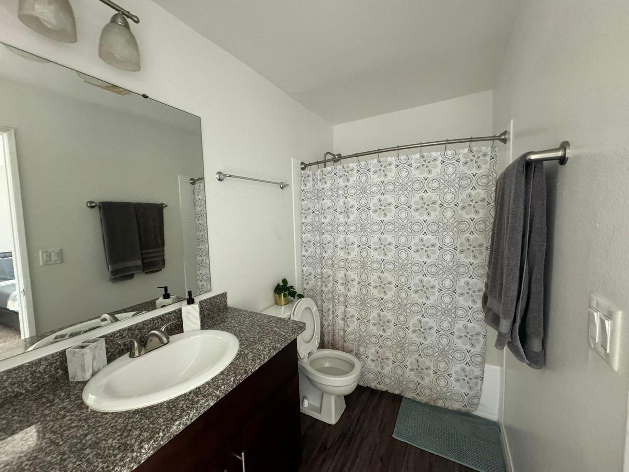 Incredible Two Bedroom Hollywood Apartments Free Parking Los Angeles Exterior foto
